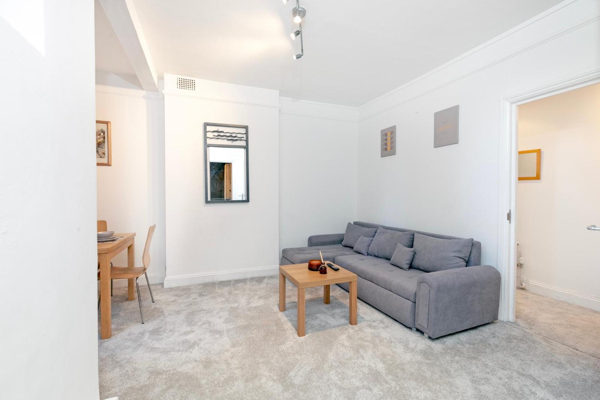 Beautiful 3 Bedroom Flat In Scott Ellis Gardens Londra Dış mekan fotoğraf