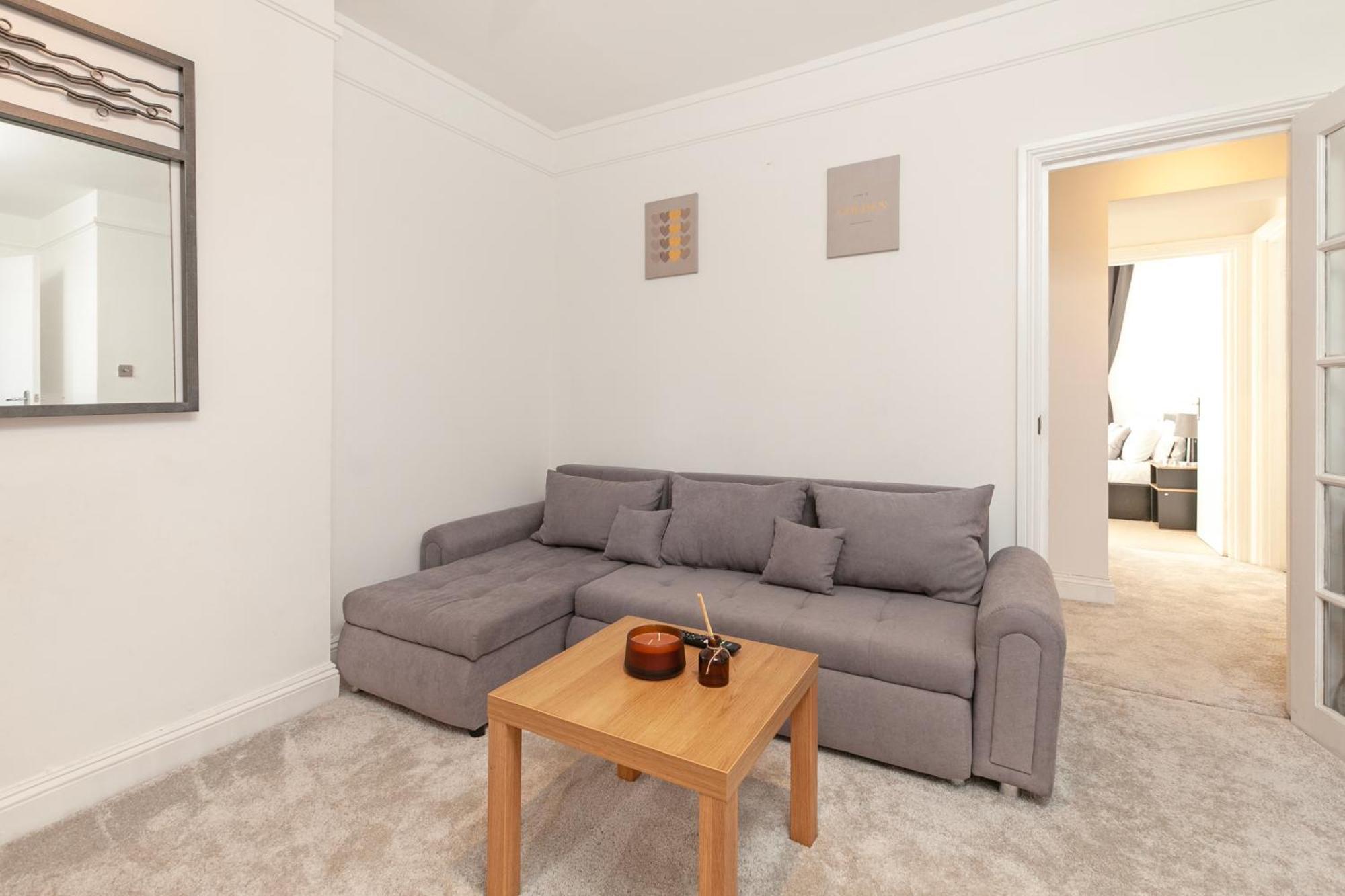 Beautiful 3 Bedroom Flat In Scott Ellis Gardens Londra Dış mekan fotoğraf