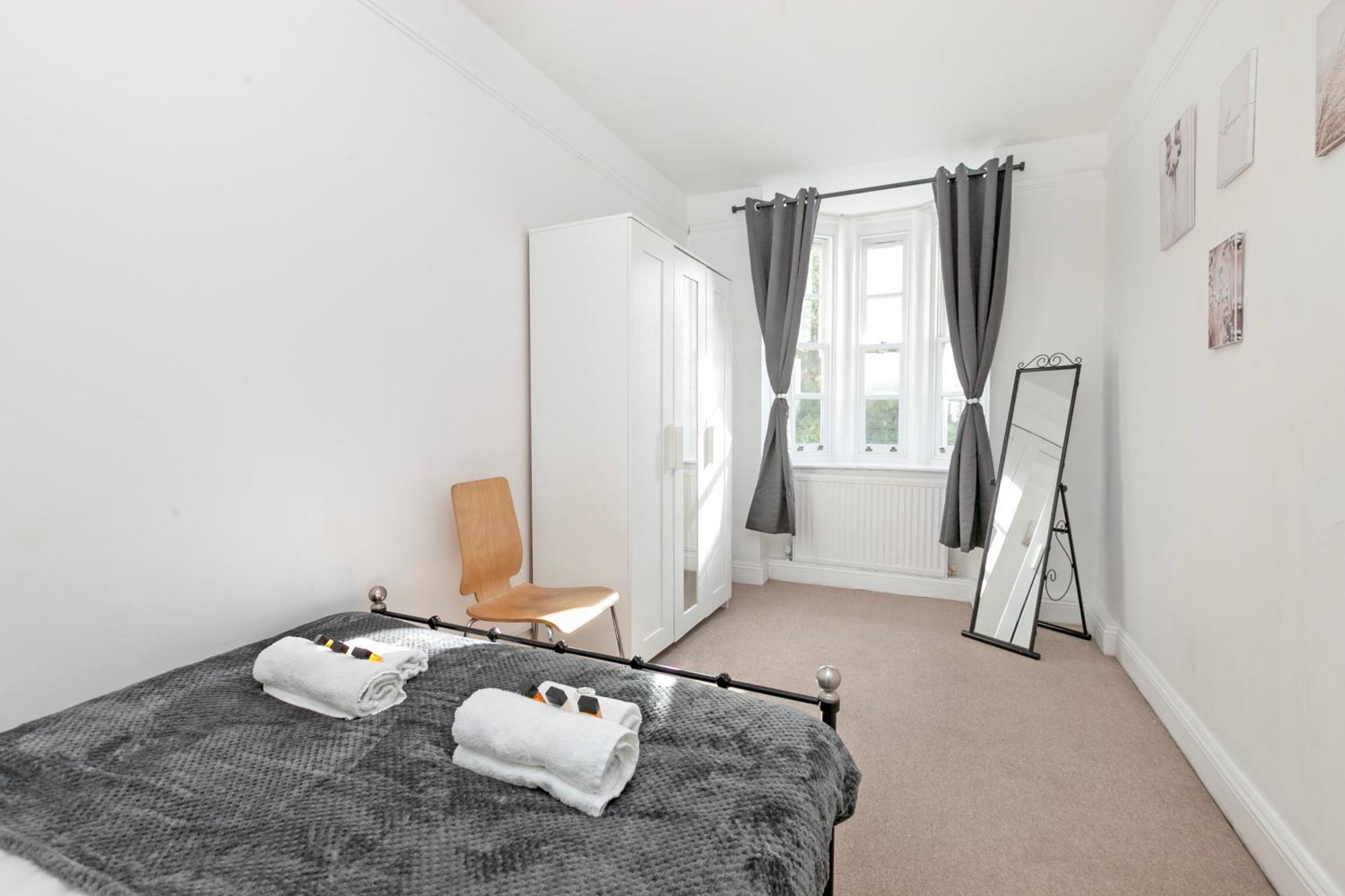 Beautiful 3 Bedroom Flat In Scott Ellis Gardens Londra Dış mekan fotoğraf