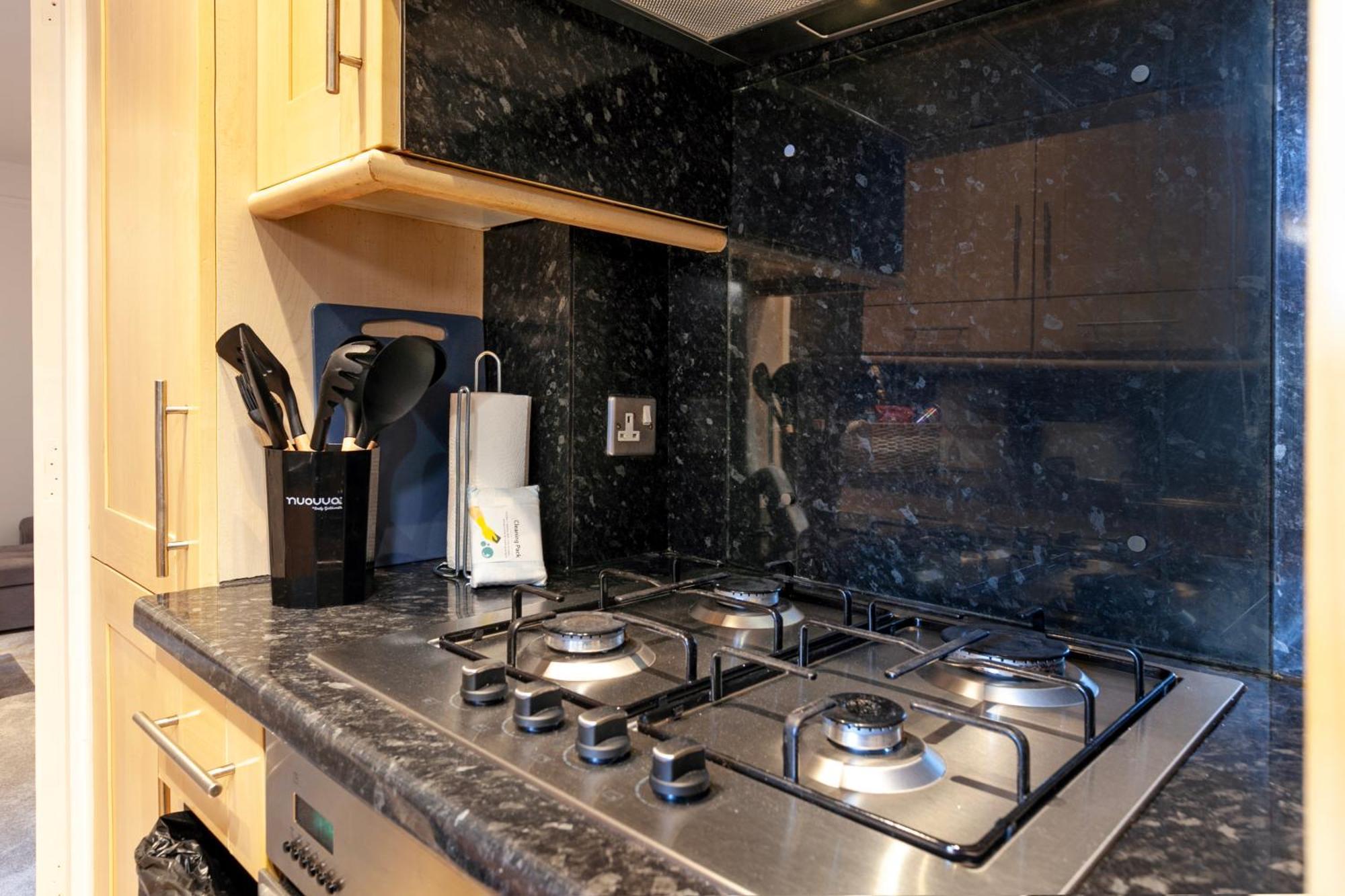 Beautiful 3 Bedroom Flat In Scott Ellis Gardens Londra Dış mekan fotoğraf