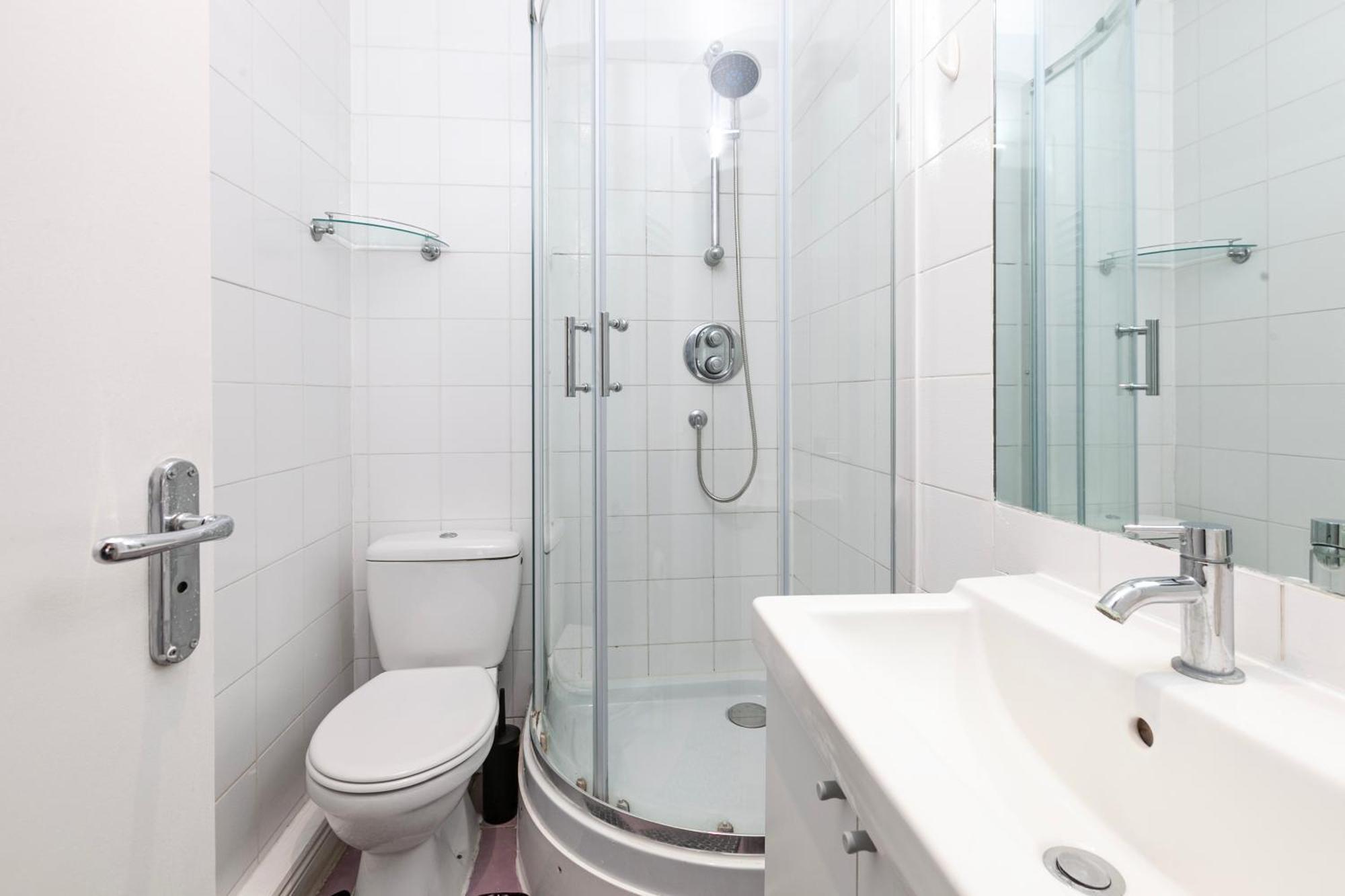 Beautiful 3 Bedroom Flat In Scott Ellis Gardens Londra Dış mekan fotoğraf